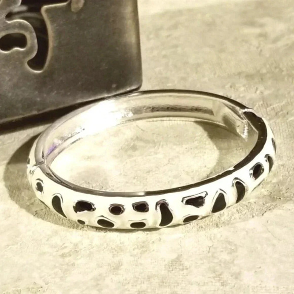 Retro Cool Enamel Animal Print Deco Bangle Bracelet - Picture 1 of 6